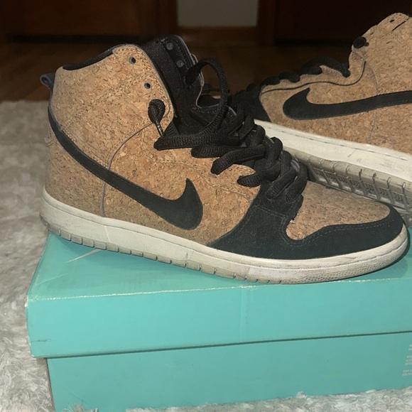 Nike Dunk - Picture 2 of 7